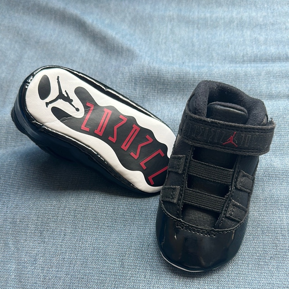 Kids Black Jordan Shoes